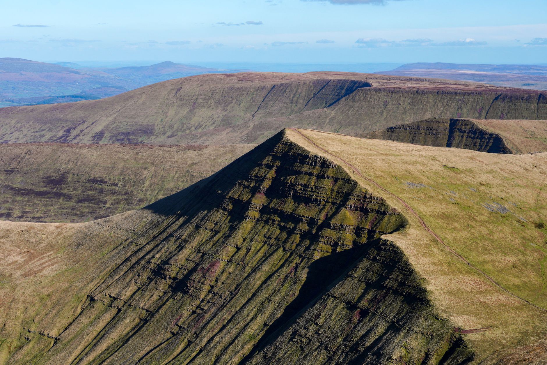 A sweeping mountain ridge in Snowdonia Wales — quiet ridge walks Snowdonia Wales at their most dramatic